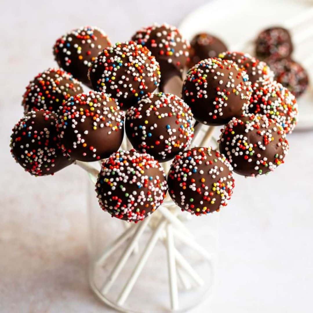 Milk Chocolate Cake Pops – Bake n Bell